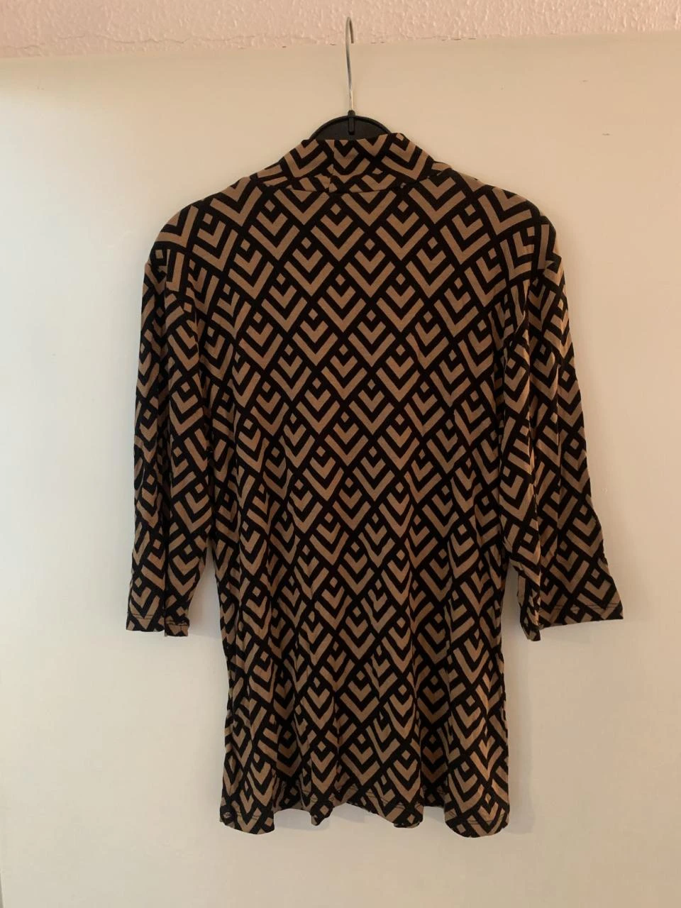 Bruin/zwarte shirt van Page One. Maat S. – photo 2